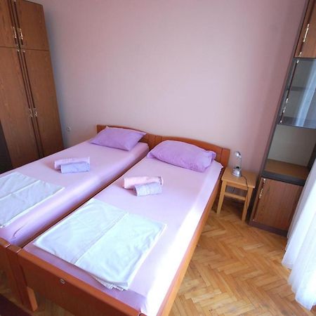 Apartments Dida By El-Pi Tours Njivice Exterior foto