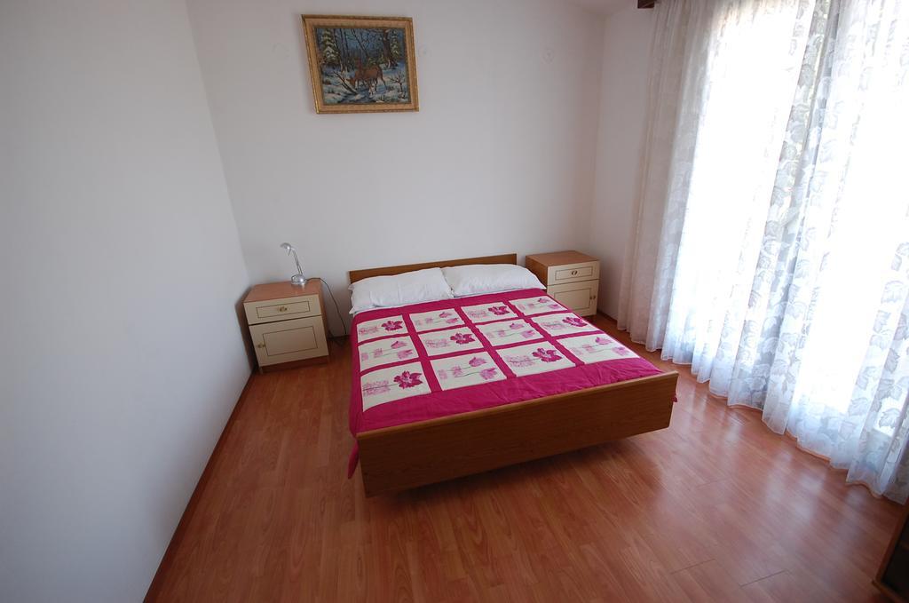 Apartments Dida By El-Pi Tours Njivice Zimmer foto