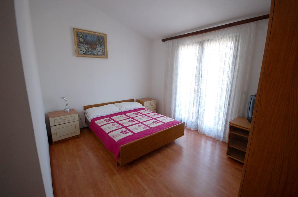 Apartments Dida By El-Pi Tours Njivice Zimmer foto