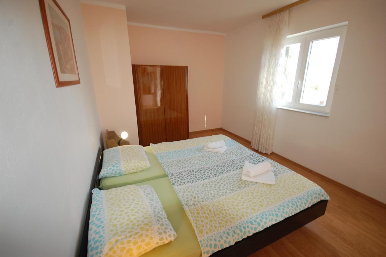 Apartments Dida By El-Pi Tours Njivice Exterior foto
